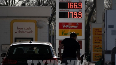 Pháp kêu gọi thiết lập cơ chế mức giá trần đối với dầu mỏ toàn cầu