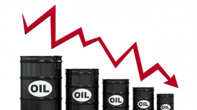 Giá dầu lao dốc tiếp đáy 7 năm