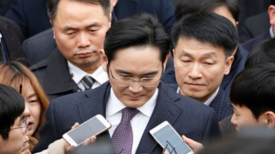 Tòa án Hàn bác đề nghị bắt giữ người thừa kế tập đoàn Samsung