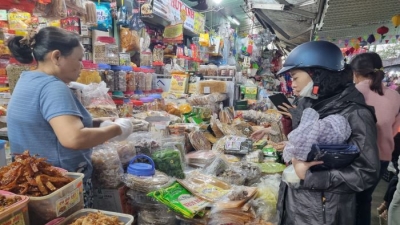 Đà Nẵng: Sức mua giảm, tiểu thương không dám trữ hàng Tết