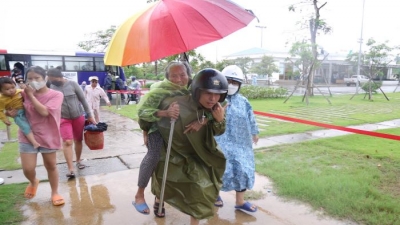 Quảng Ngãi: Doanh nghiệp lên phương án ‘4 tại chỗ’ hỗ trợ người dân tránh bão Noru