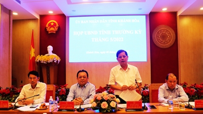 Chủ tịch tỉnh Khánh Hòa yêu cầu kiểm điểm lãnh đạo vắng họp không lý do
