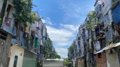 Sống bất an trong khu chung cư xuống cấp, cũ nát giữa trung tâm Đà Nẵng