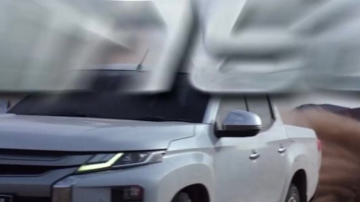 Mitsubishi Triton lộ ảnh, thiết kế giống ‘đàn anh’ SUV Pajero Sport