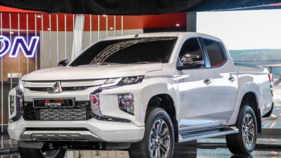 Bán tải Mitsubishi Triton 2019 'cập bến' Malaysia, sắp về Việt Nam