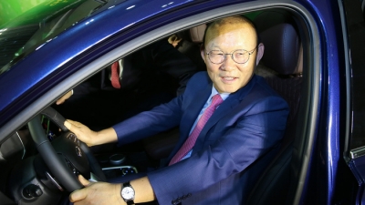 Hyundai Thành Công tặng HLV Park Hang Seo xe Santa Fe 2019 gần 1,3 tỷ đồng