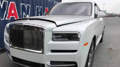 Cận cảnh Rolls-Royce Culliman giá hơn 41 tỷ đồng đầu tiên về Việt Nam