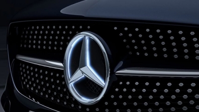 Mercedes-Benz cài đặt thiết bị theo dõi vào xe bán ra tại thị trường Anh