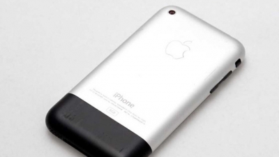 iPhone 11 chưa kịp về nước, hàng hiếm iPhone 2G 'thét giá' 200 triệu đồng