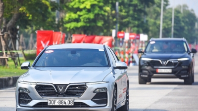 VinFast tặng 50 triệu đồng cho khách hàng mua xe Lux SA2.0, Lux A2.0 và Fadil