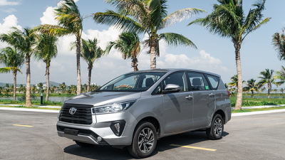 Toyota Innova mới ra mắt: Thêm trang bị, tăng giá bán gần 20 triệu đồng