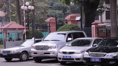 Chính phủ nghiêm cấm sử dụng vốn vay nước ngoài để mua sắm ô tô
