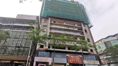 Tòa nhà 131 Thái Hà của Công ty Huy Hùng hơn thập kỷ vẫn chưa xây xong