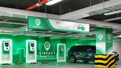 Bộ Tài chính nói gì về đề xuất ưu đãi thuế phí cho ô tô điện của Vingroup?