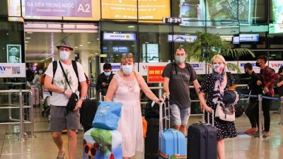 Tháng 8 có gần 1,5 triệu lượt khách du lịch quốc tế đến Việt Nam, tăng gấp 13,7 lần