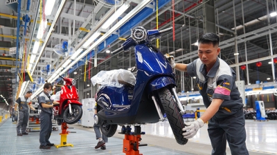 Nhà máy sản xuất xe máy điện VinFast: 40 phút hoàn thiện 1 xe