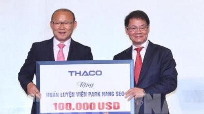 HLV Park Hang Seo dành 100.000 USD tiền thưởng làm từ thiện và phát triển bóng đá Việt