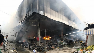 Hà Nội: Cháy lớn tại chợ Quang, gần khu đô thị Linh Đàm