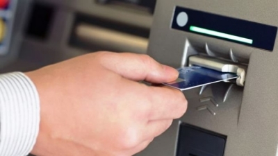 Giảm hạn mức rút tiền qua ATM vào đêm khuya