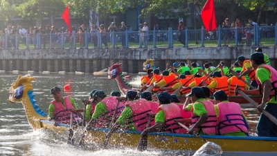 Hà Nội 'bắt tay' Vietnam Airlines tổ chức lễ hội bơi chải thuyền rồng dịp Tết 2019