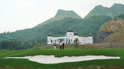 Thanh tra Bộ Xây dựng xử phạt sân golf 'khủng' xây dựng trái phép ở Hà Nam