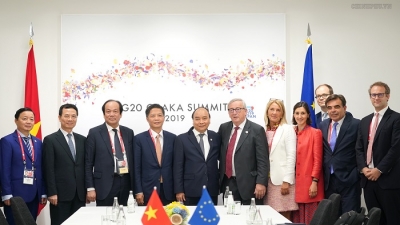 Chùm ảnh: Thủ tướng Nguyễn Xuân Phúc gặp các nhà lãnh đạo dự Hội nghị Thượng đỉnh G20