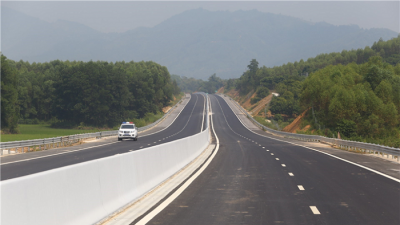Lào nghiên cứu tuyến cao tốc mới nối thủ đô Viêng Chăn với Việt Nam