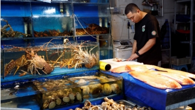 Cấm hải sản Nhật Bản, Trung Quốc tự làm tổn thương chính mình
