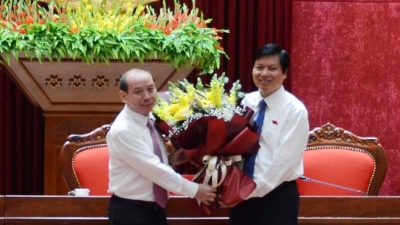 Ông Bùi Đức Hinh chính thức giữ chức Phó chủ tịch UBND tỉnh Hòa Bình