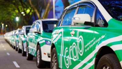 Thủ tướng yêu cầu hủy quy định 'gắn mào' cho taxi công nghệ