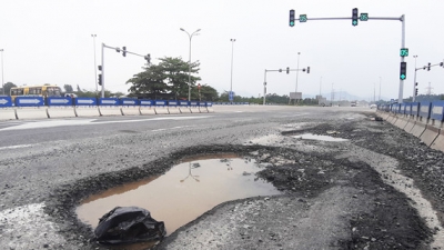 Cao tốc hơn 34.000 tỷ đồng nối Đà Nẵng - Quảng Ngãi lại xuất hiện 'ổ trâu'