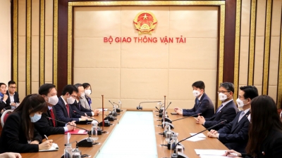 Hàn Quốc đề nghị Việt Nam công nhận lẫn nhau giấy phép lái xe quốc tế giữa 2 nước
