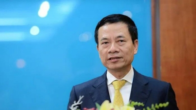 Bộ trưởng Nguyễn Mạnh Hùng: 'Covid-19 là cơ hội để doanh nghiệp ICT nghiên cứu và sản xuất thiết bị y tế'