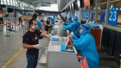 Sau Vietnam Airlines, đến lượt Vietjet 'giải cứu' hơn 800 du khách mắc kẹt tại Đà Nẵng