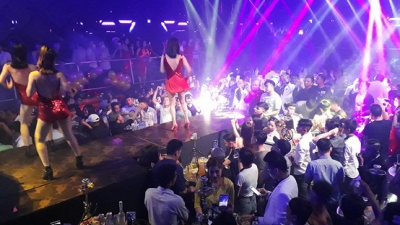 Hà Nội yêu cầu đóng cửa karaoke, vũ trường, quán bar từ ngày 1/2