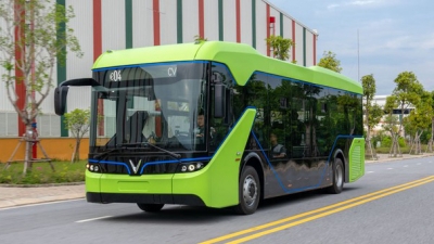 Chính phủ đồng ý để TP. HCM tự quyết thí điểm xe buýt điện của Vingroup