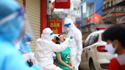 Số ca nhiễm Covid-19 tại Việt Nam vượt mốc 71.000, Quảng Bình có 2 ca mắc đầu tiên