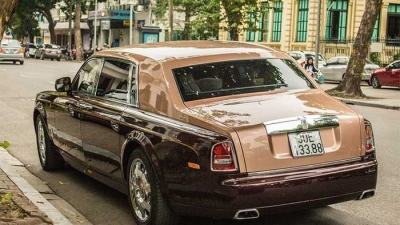Siêu xe Rolls-Royce Phantom Lửa Thiêng của ông Trịnh Văn Quyết lại ế khách