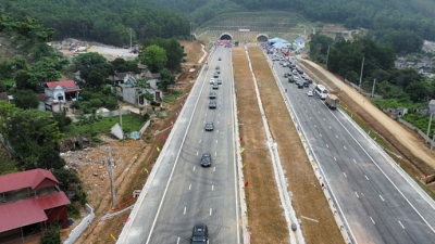 Thi công cao tốc Bắc - Nam gây nứt nhà dân