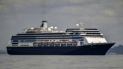 Du thuyền Zaandam chở 1.800 khách mắc kẹt vì có người nhiễm virus SARS-CoV-2