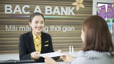 'Một chạm vạn tín năng' cùng thẻ ghi nợ nội địa BAC A BANK Chip Contactless