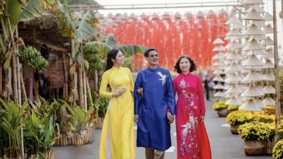 Đường hoa Home Hanoi Xuan khiến thu hút loạt hoa hậu và người đẹp Việt