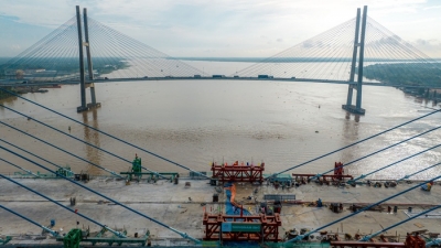Cận cảnh hình dáng Cầu Mỹ Thuận 2 trước ngày hợp long