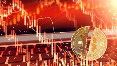 Giá Bitcoin ‘lao dốc’ sau khi đạt đỉnh, về mức 62.000 USD