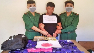 Quảng Bình: Bắt giữ đối tượng vận chuyển 24.000 viên ma túy xuyên quốc gia