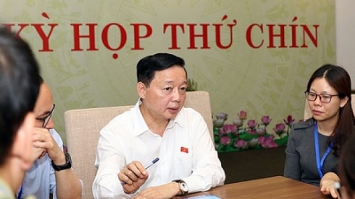 Bộ trưởng Trần Hồng Hà: 'Ai thấy người nước ngoài sở hữu đất thì báo tôi, tôi sẽ xử lý'