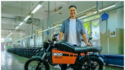 Thuê nghệ sĩ Quốc Cơ - Quốc Nghiệp quảng cáo xe máy: Dat Bike mạnh cỡ nào?
