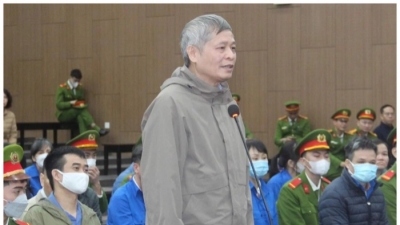 Vụ Việt Á: Phan Quốc Việt khai đưa 50.000 USD, cựu Thứ trưởng nói nhận 100 triệu