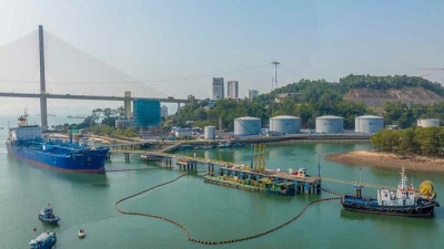 Xăng dầu nhập khẩu qua cảng biển Quảng Ninh tăng gần 160%