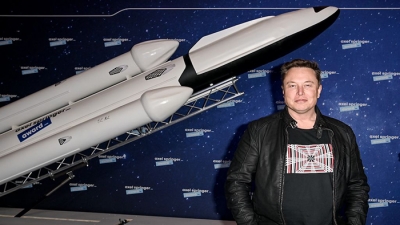 Vệ tinh SpaceX suýt đâm phải trạm vũ trụ Trung Quốc, Elon Musk hứng 'bão' chỉ trích